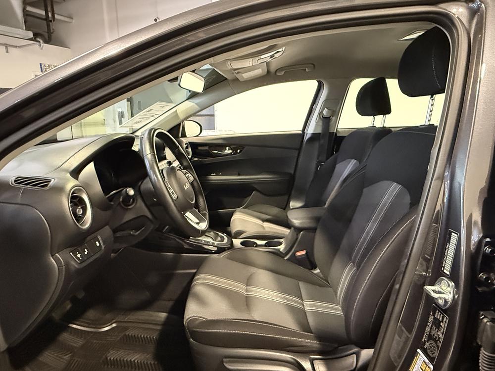 Kia Forte5 EX 2022 d&rsquo;occasion à vendre - 17