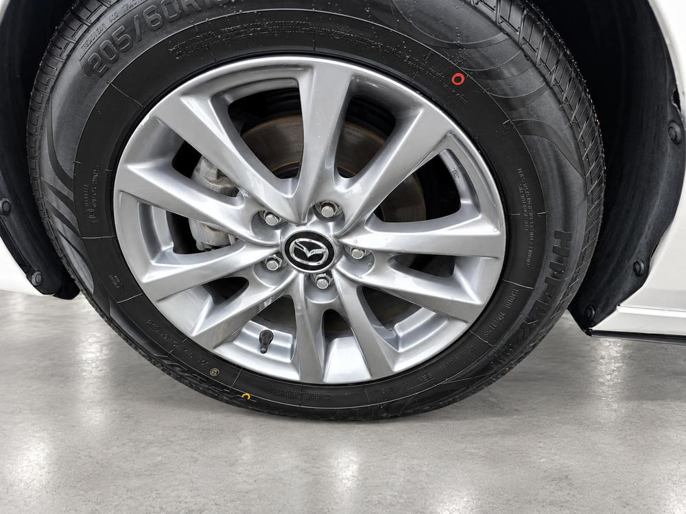 Mazda Mazda3 2024 Blanc usage à vendre Mazda Mazda3 2024 Blanc usage à vendre