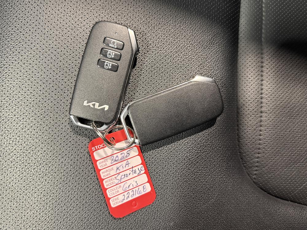 Kia Sportage hybride rechargeable 2025 Gris usage à vendre Kia Sportage hybride rechargeable 2025 Gris usage à vendre