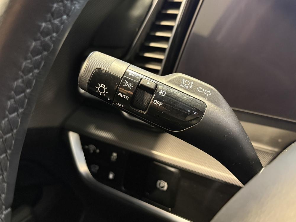 Kia Sportage hybride rechargeable 2025 Gris usage à vendre Kia Sportage hybride rechargeable 2025 Gris usage à vendre