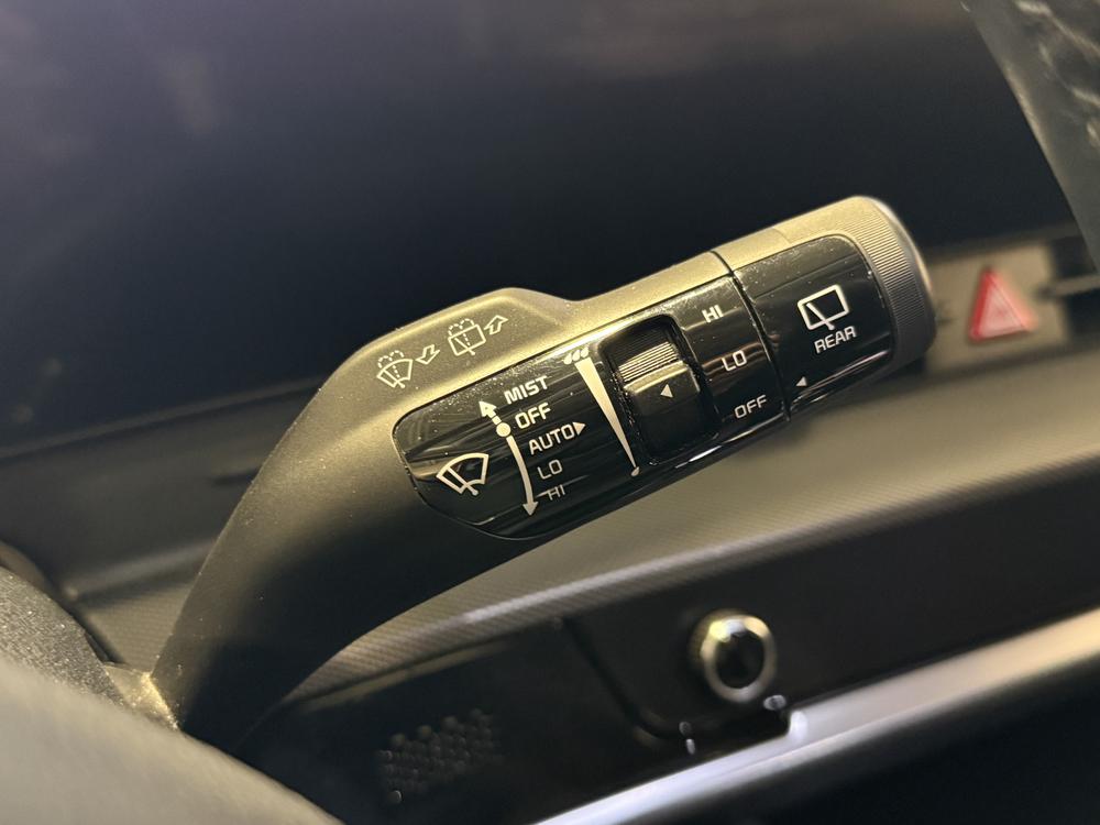 Kia Sportage hybride rechargeable 2025 Gris usage à vendre Kia Sportage hybride rechargeable 2025 Gris usage à vendre