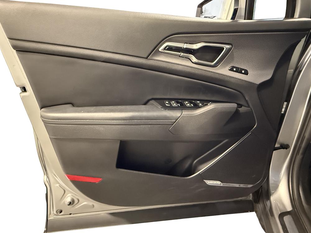 Kia Sportage hybride rechargeable 2025 Gris usage à vendre Kia Sportage hybride rechargeable 2025 Gris usage à vendre