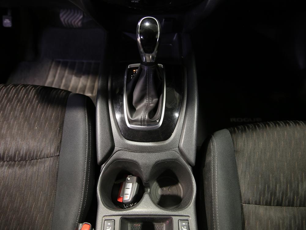 Nissan Rogue S 2018 d&rsquo;occasion à vendre - 28