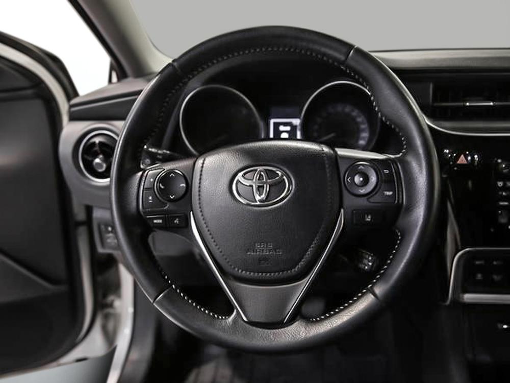 Toyota Corolla iM HATCHBACK 2018 d&rsquo;occasion à vendre - 17