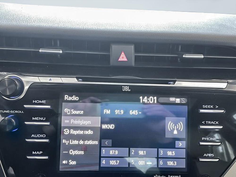 Toyota Camry HYBRIDE XLE 2019 d&rsquo;occasion à vendre - 21