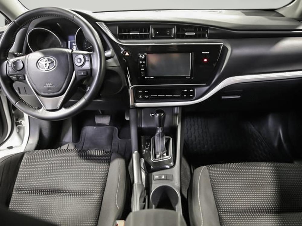 Toyota Corolla iM HATCHBACK 2018 d&rsquo;occasion à vendre - 29