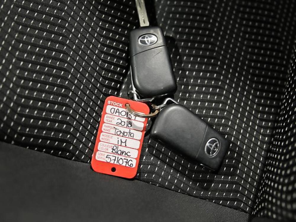 Toyota Corolla iM HATCHBACK 2018 d&rsquo;occasion à vendre - 32