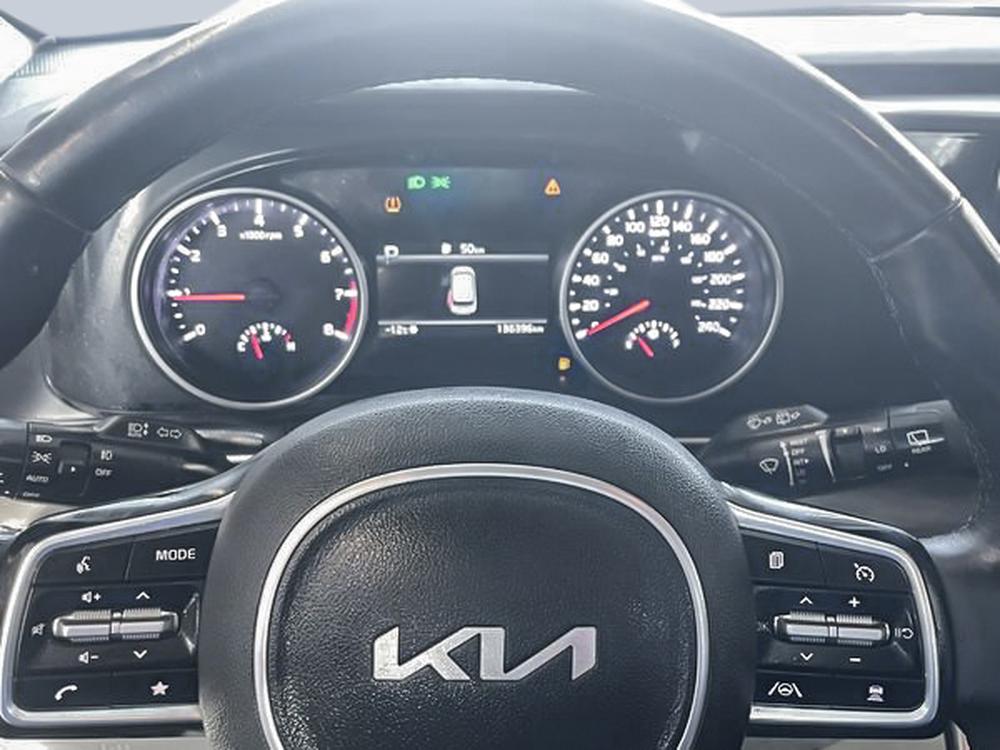 Kia Carnival EX 2022 d&rsquo;occasion à vendre - 26