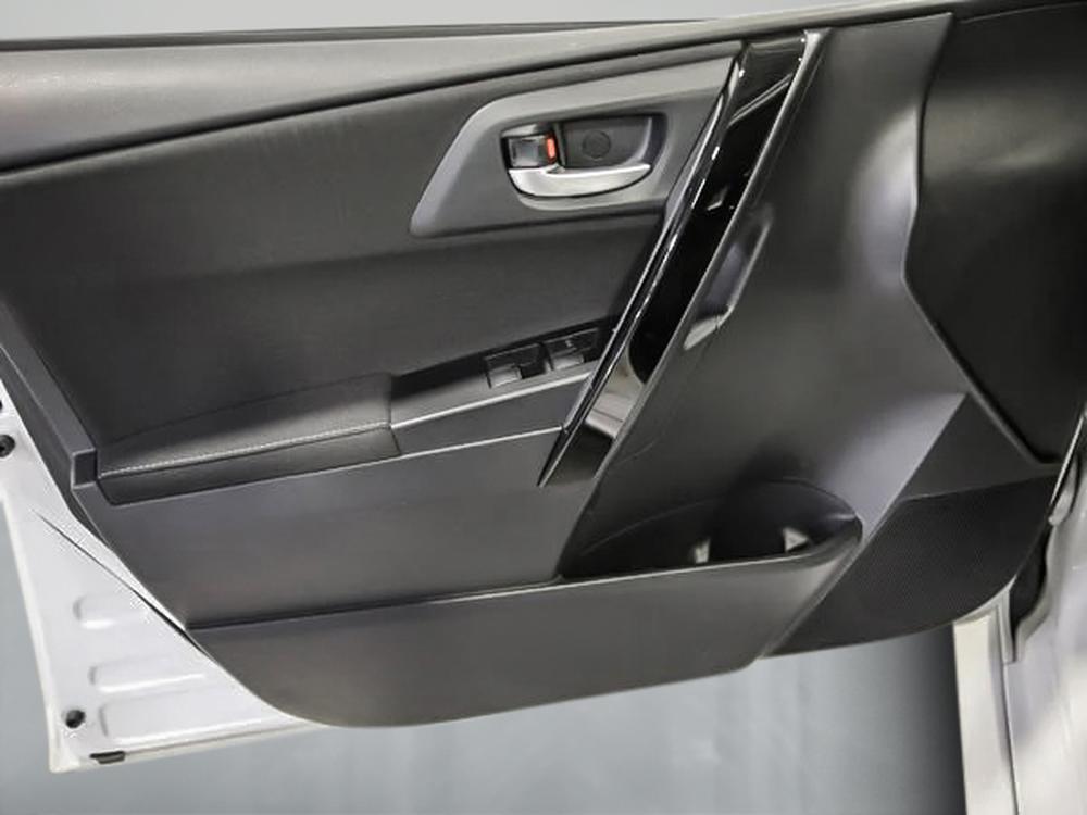 Toyota Corolla iM HATCHBACK 2018 d&rsquo;occasion à vendre - 13