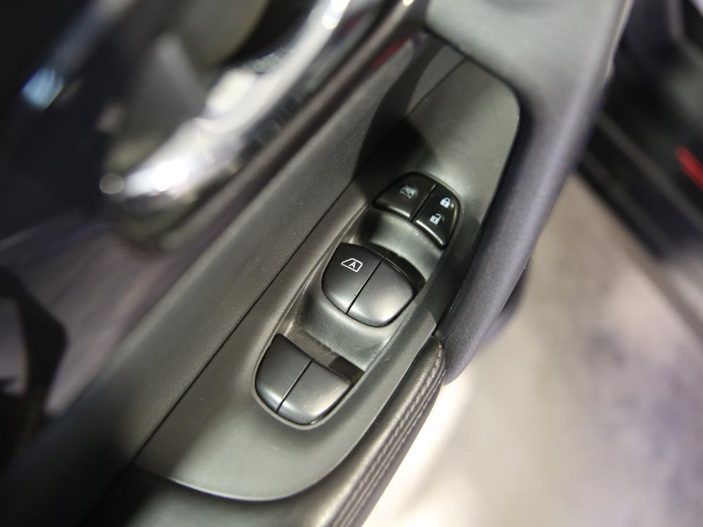 Nissan Rogue S 2018 d&rsquo;occasion à vendre - 14