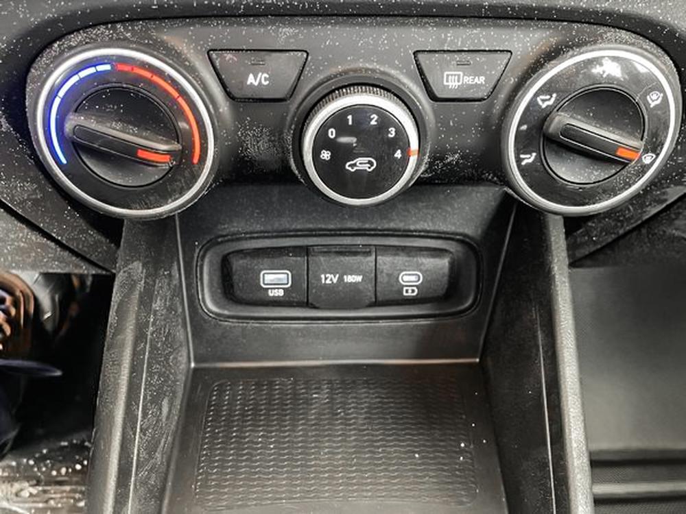 Hyundai Venue Preferred 2025 d&rsquo;occasion à vendre - 22