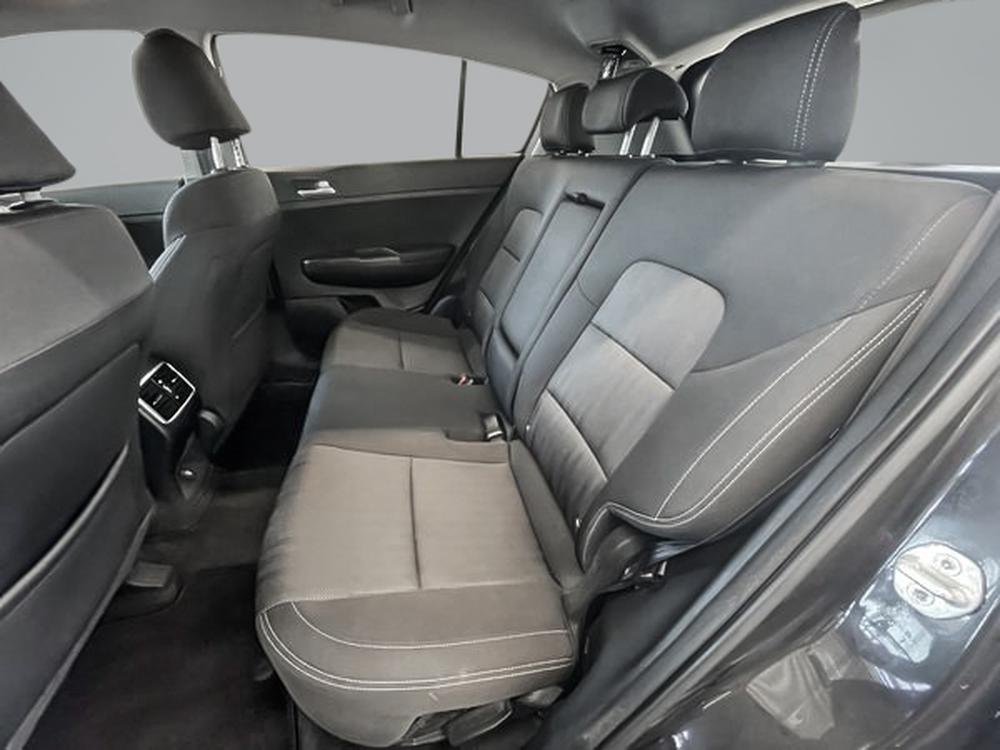 Kia Sportage LX 2020 d&rsquo;occasion à vendre - 26