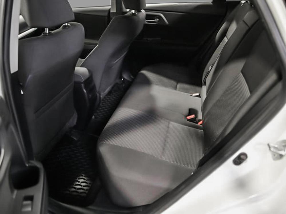 Toyota Corolla iM HATCHBACK 2018 d&rsquo;occasion à vendre - 30