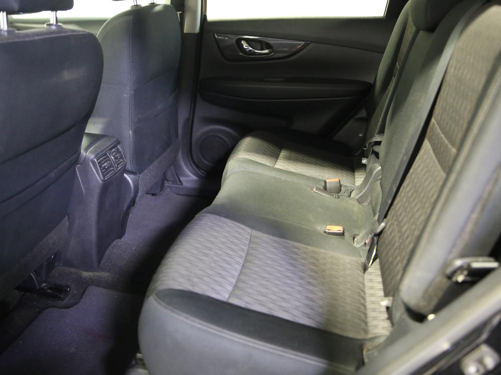 Nissan Rogue S 2018 d&rsquo;occasion à vendre - 31