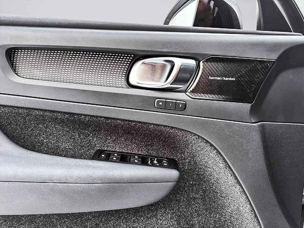 Volvo XC40 T5 R-DESIGN AWD 2022 d&rsquo;occasion à vendre - 14