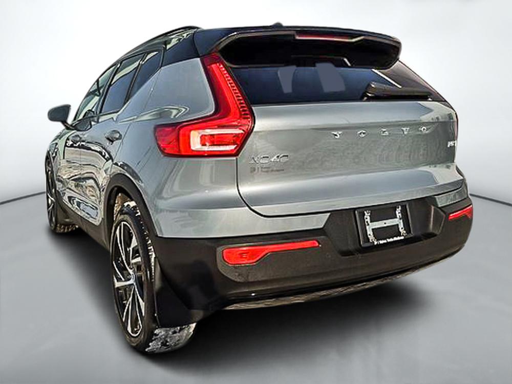Volvo XC40 T5 R-DESIGN AWD 2022 d&rsquo;occasion à vendre - 9