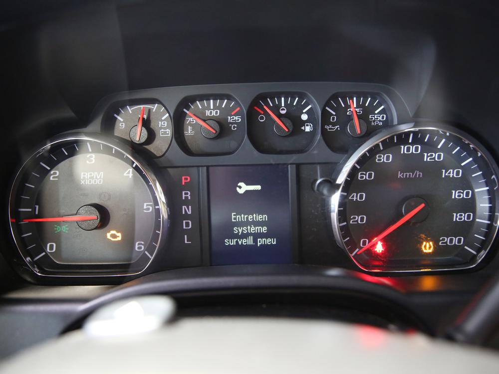 Chevrolet Silverado 1500 CUSTOM 2017 d&rsquo;occasion à vendre - 21