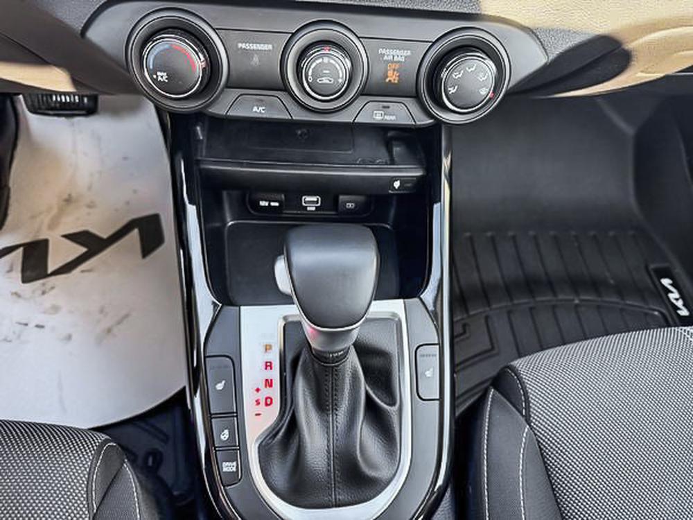 Kia Forte EX 2023 d&rsquo;occasion à vendre - 26