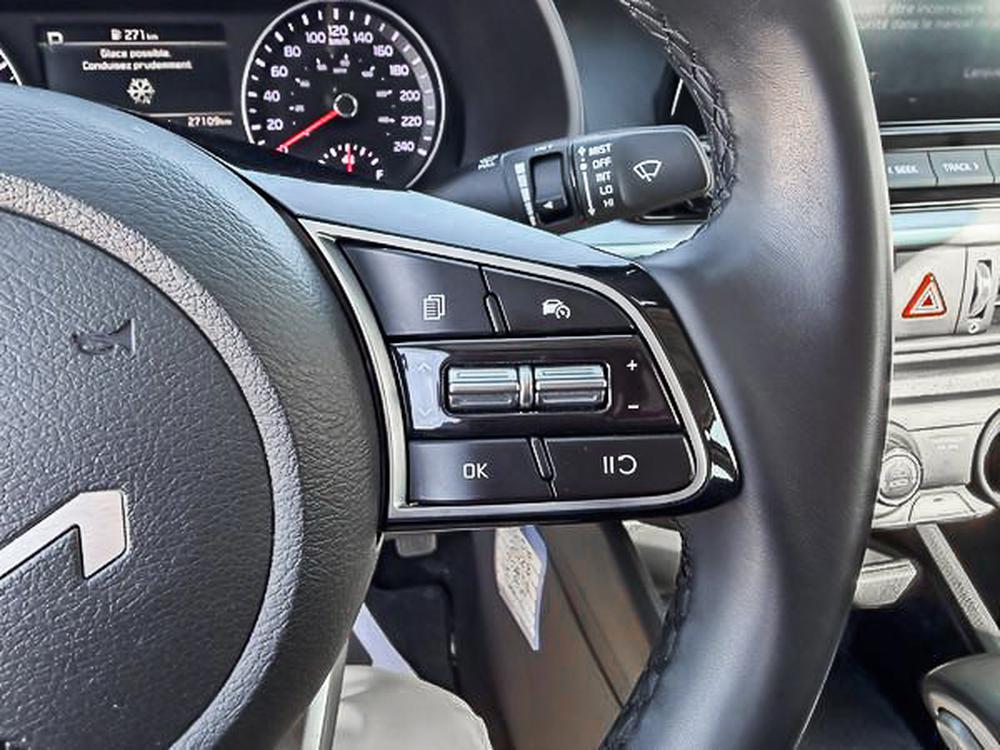 Kia Forte LX AUTOMATIQUE 2023 d&rsquo;occasion à vendre - 21