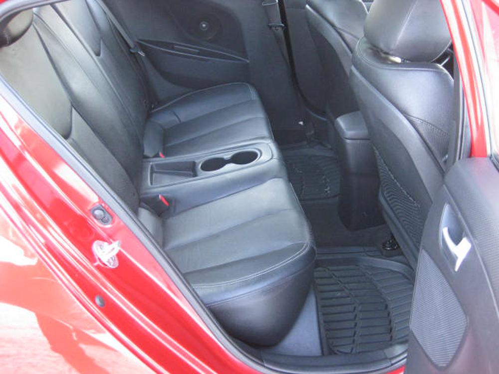 Hyundai Veloster Base Turbo 2013 d&rsquo;occasion à vendre - 23