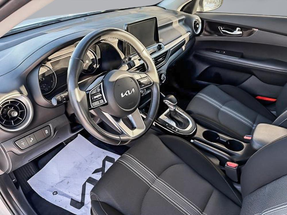 Kia Forte EX 2022 d&rsquo;occasion à vendre - 17