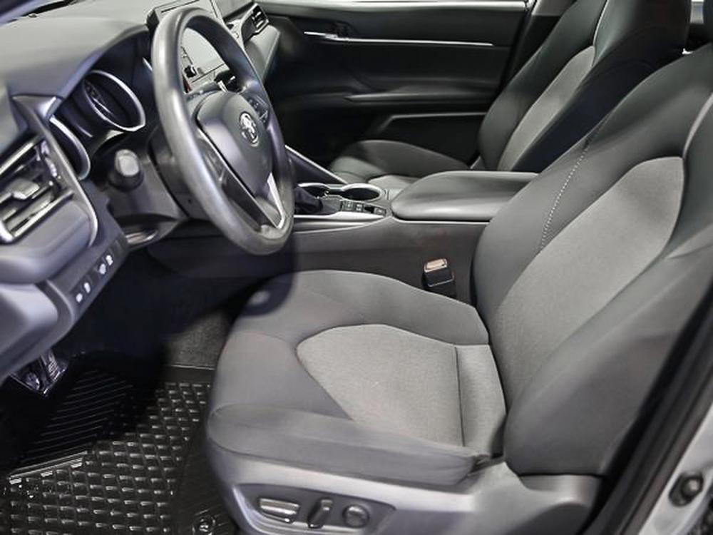 Toyota Camry HYBRID LE 2022 d&rsquo;occasion à vendre - 16