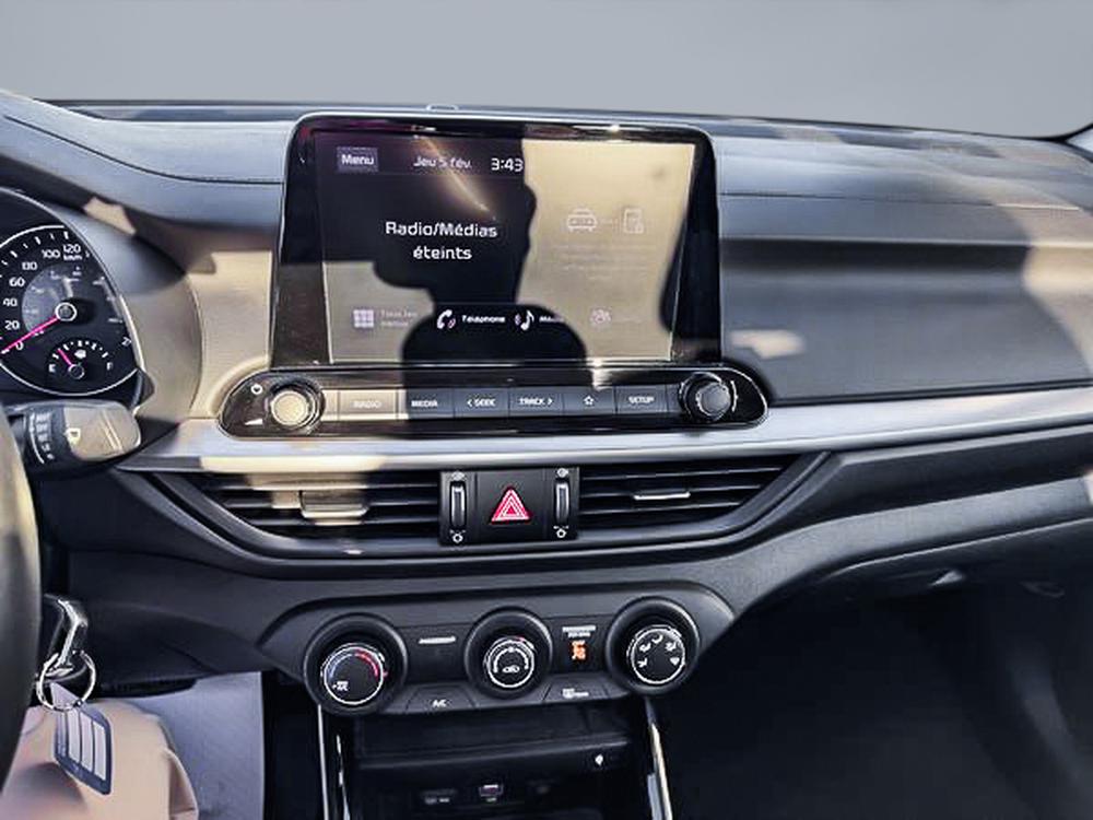 Kia Forte EX 2022 d&rsquo;occasion à vendre - 23