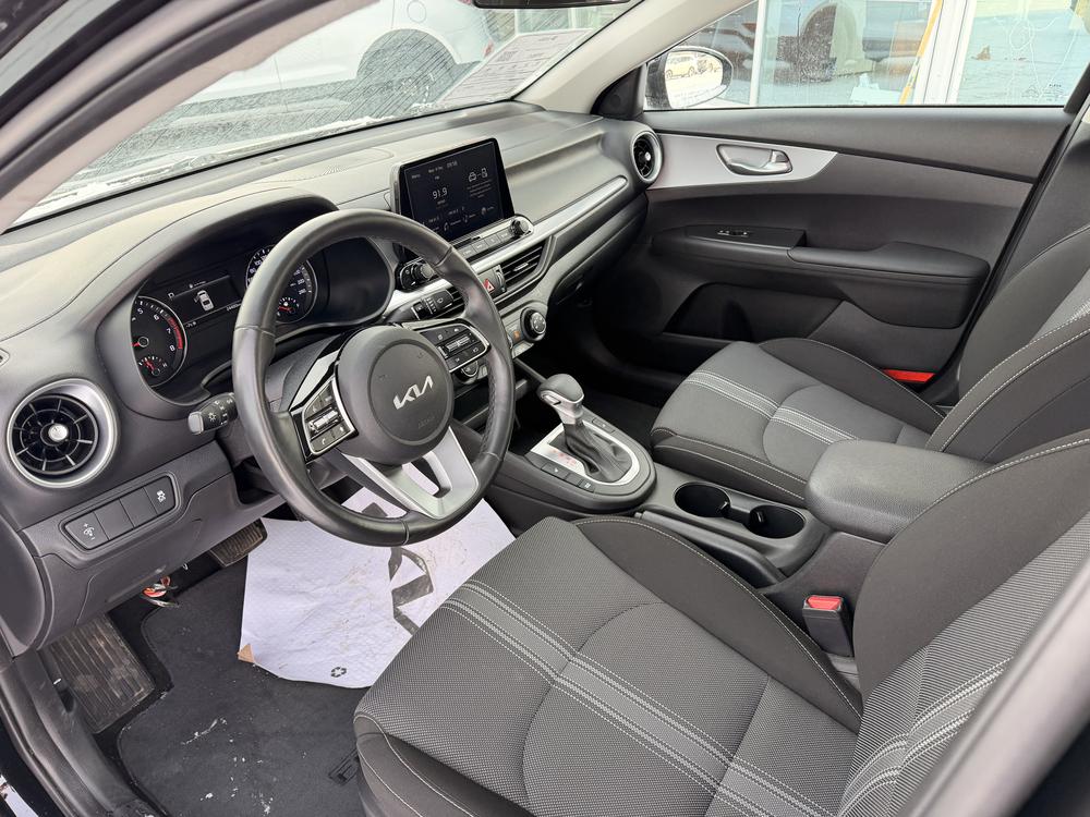 Kia Forte LX 2023 d&rsquo;occasion à vendre - 27