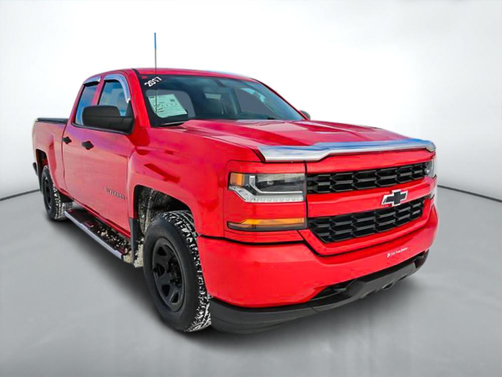 Chevrolet Silverado 1500 CUSTOM