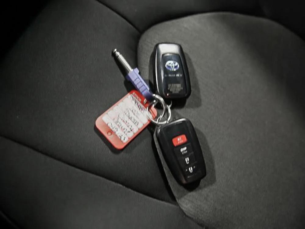 Toyota Camry HYBRID LE 2022 d&rsquo;occasion à vendre - 32