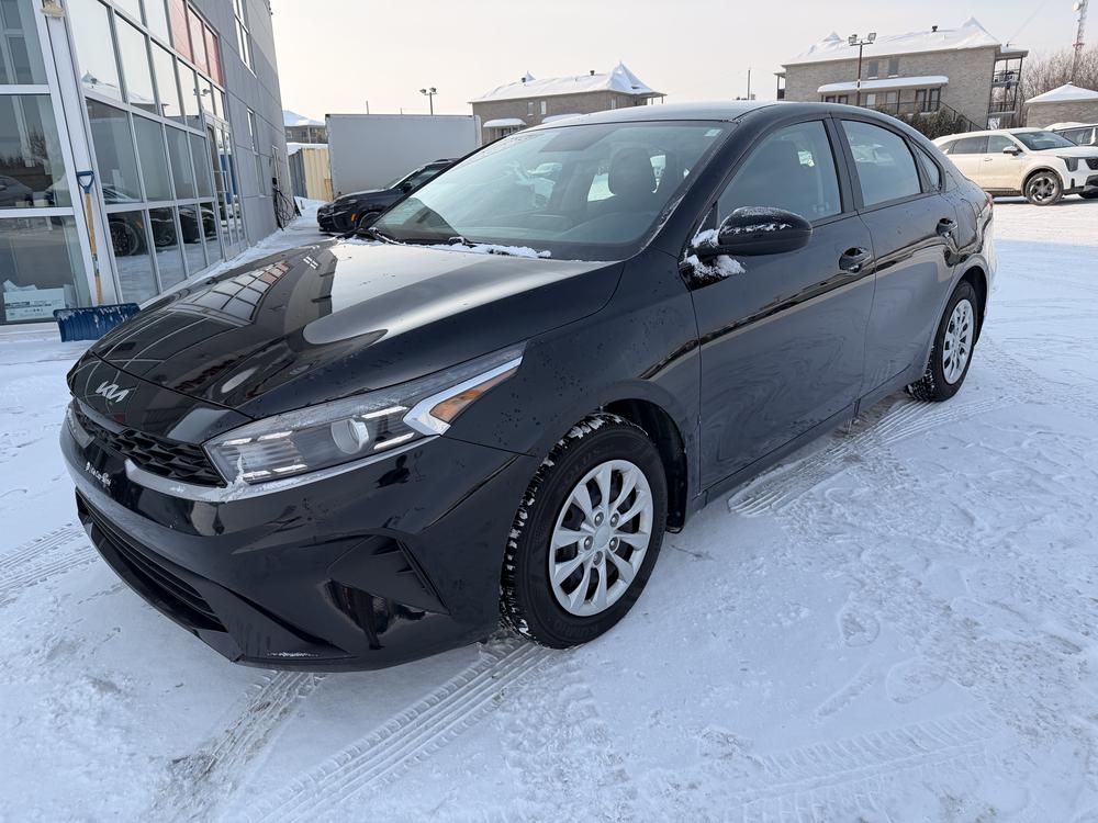 Kia Forte LX 2023 d&rsquo;occasion à vendre - 3