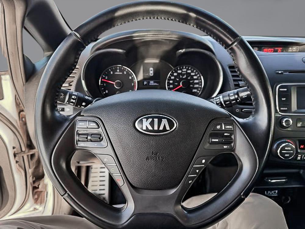 Kia 5 portes Forte SX 2015 d&rsquo;occasion à vendre - 18