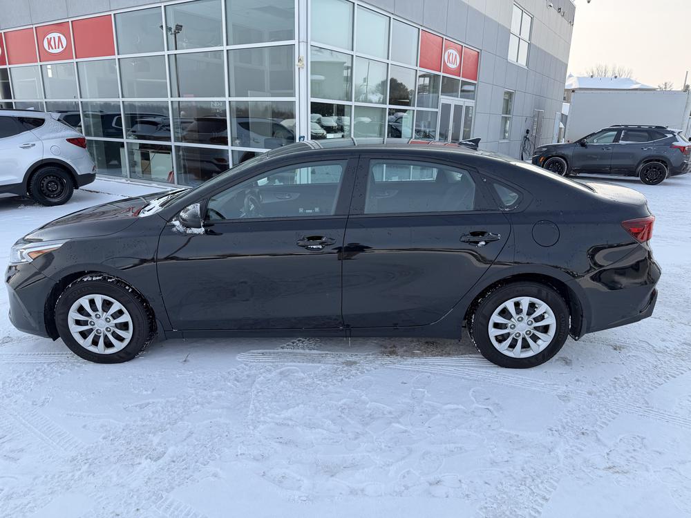 Kia Forte LX 2023 d&rsquo;occasion à vendre - 4