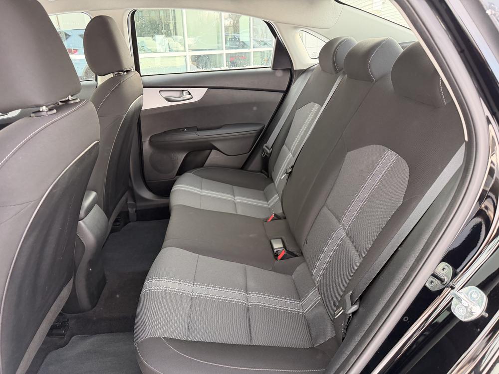 Kia Forte LX 2023 d&rsquo;occasion à vendre - 28