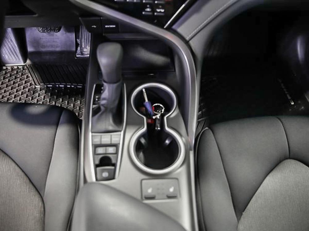 Toyota Camry HYBRID LE 2022 d&rsquo;occasion à vendre - 27