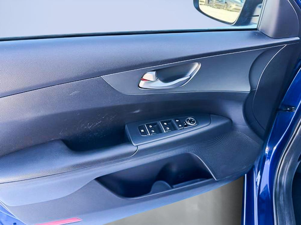 Kia Forte LX 2020 d&rsquo;occasion à vendre - 12