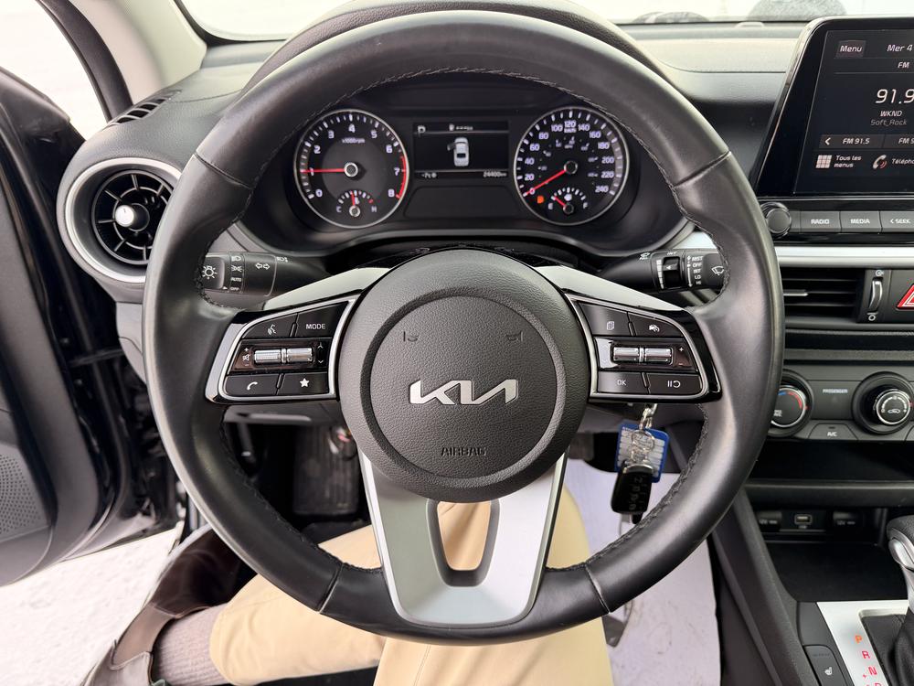 Kia Forte LX 2023 d&rsquo;occasion à vendre - 18