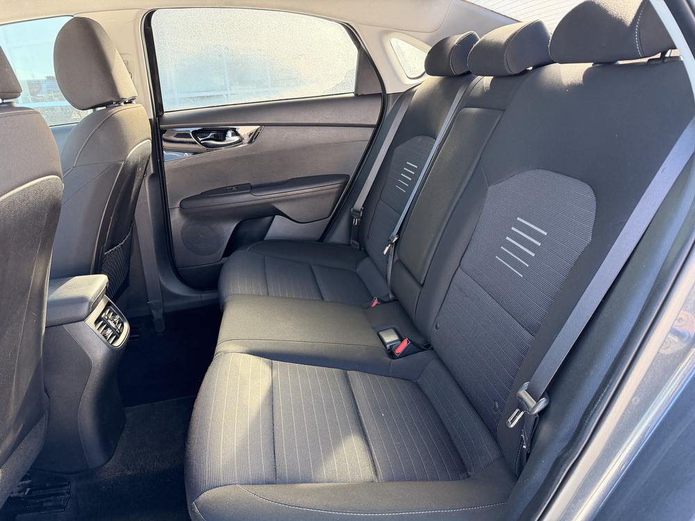 Kia Forte EX 2020 d&rsquo;occasion à vendre - 32