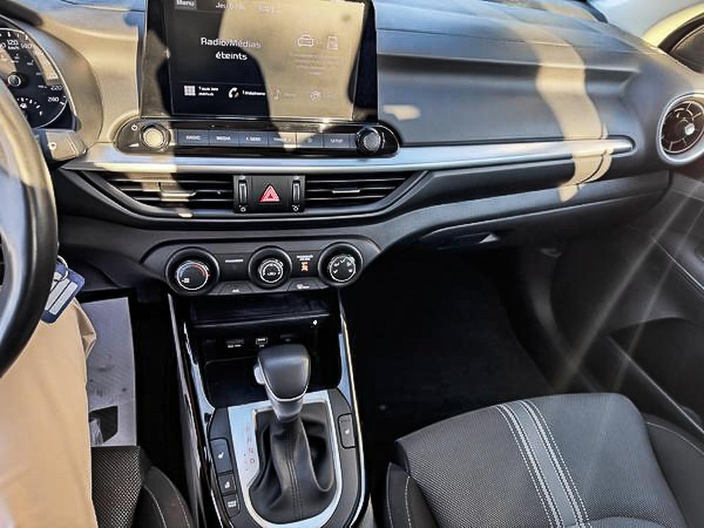 Kia Forte EX 2022 d&rsquo;occasion à vendre - 26