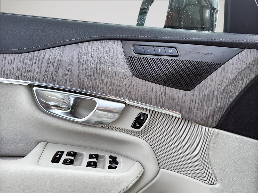 Volvo XC90 B6 ULTIMATE AWD 2023 d&rsquo;occasion à vendre - 22