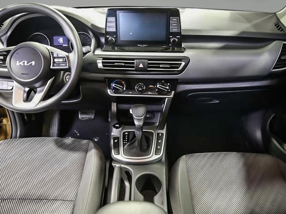 Kia Seltos LX 2022 d&rsquo;occasion à vendre - 32