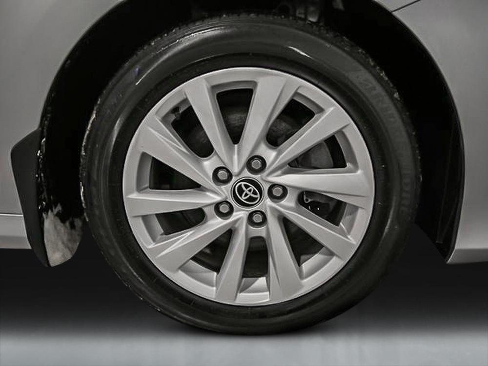 Toyota Camry HYBRID LE 2022 d&rsquo;occasion à vendre - 11