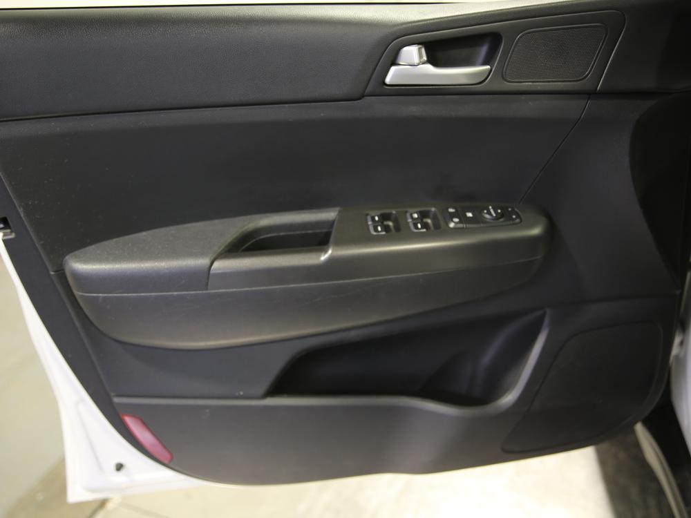 Kia Sportage LX 2020 d&rsquo;occasion à vendre - 13