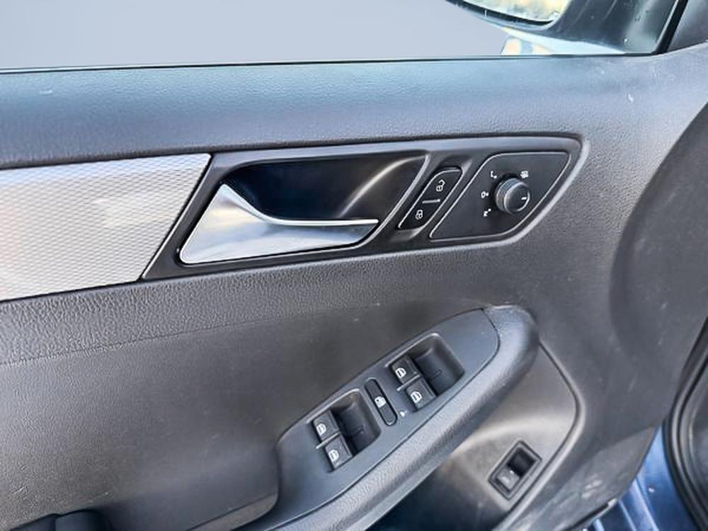 Volkswagen Berline Jetta TRENDLINE 2016 d&rsquo;occasion à vendre - 12