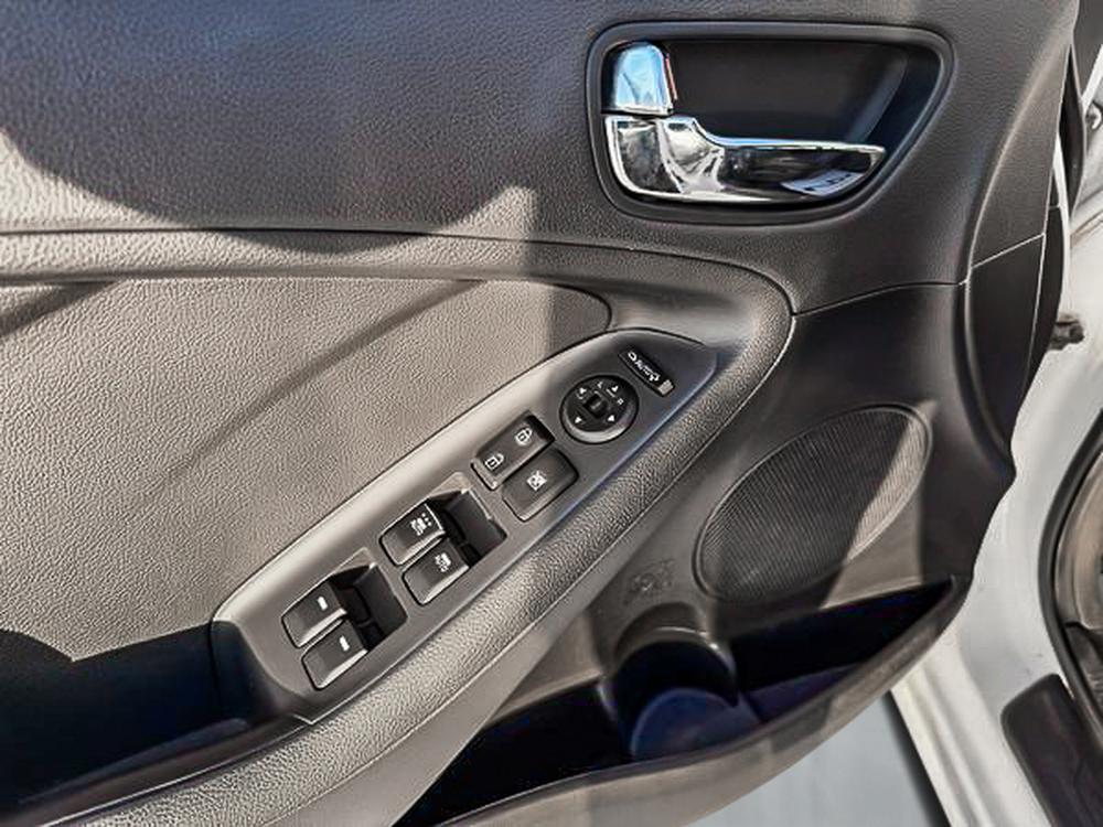Kia 5 portes Forte SX 2015 d&rsquo;occasion à vendre - 14