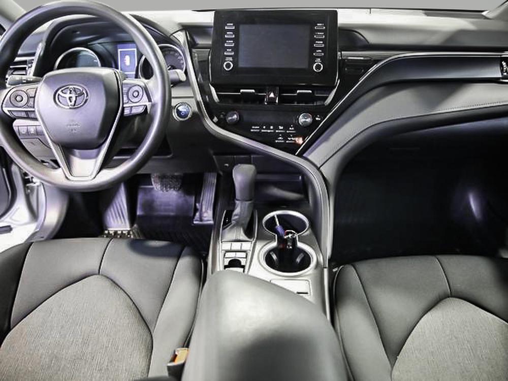 Toyota Camry HYBRID LE 2022 d&rsquo;occasion à vendre - 29