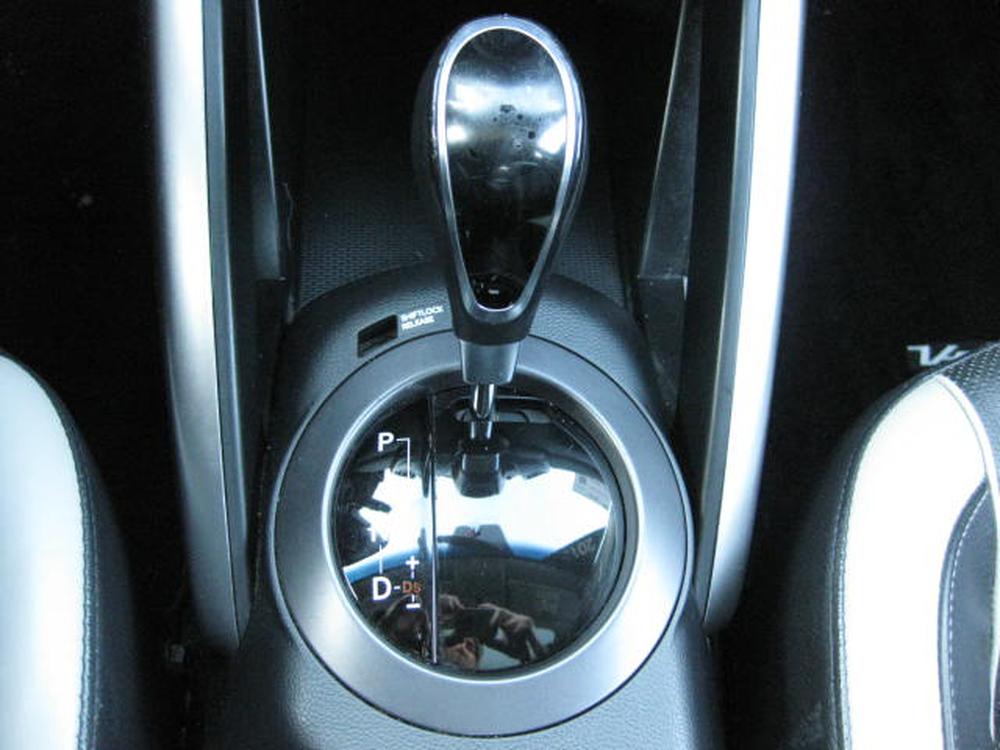 Hyundai Veloster Base Turbo 2013 d&rsquo;occasion à vendre - 19