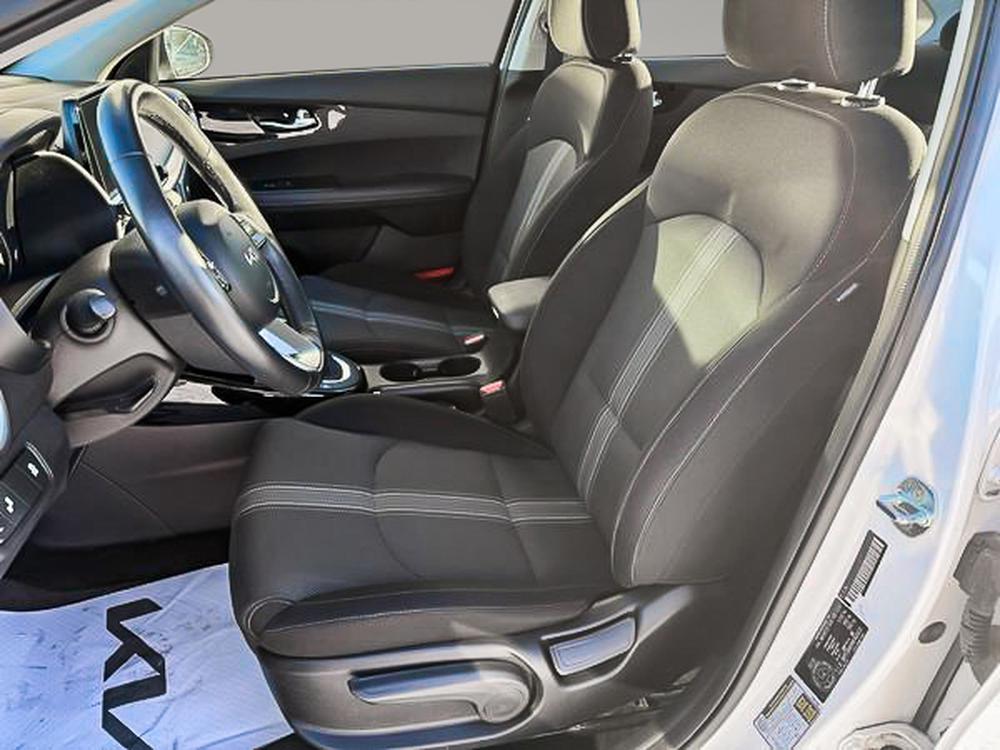 Kia Forte EX 2022 d&rsquo;occasion à vendre - 14