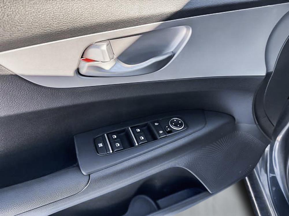 Kia Forte LX AUTOMATIQUE 2023 d&rsquo;occasion à vendre - 13