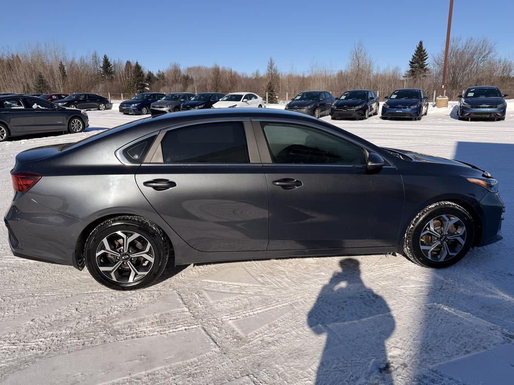 Kia Forte EX 2020 d&rsquo;occasion à vendre - 9
